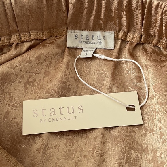 NWT Pull-On Satin Skirt with Front Slit - Picture 4 of 5